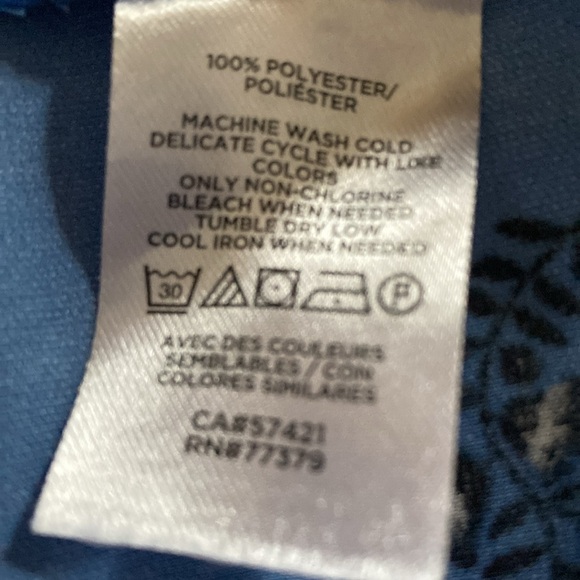 Ann Taylor factory women’s blouse blue with white and black floral design XS - Picture 5 of 7